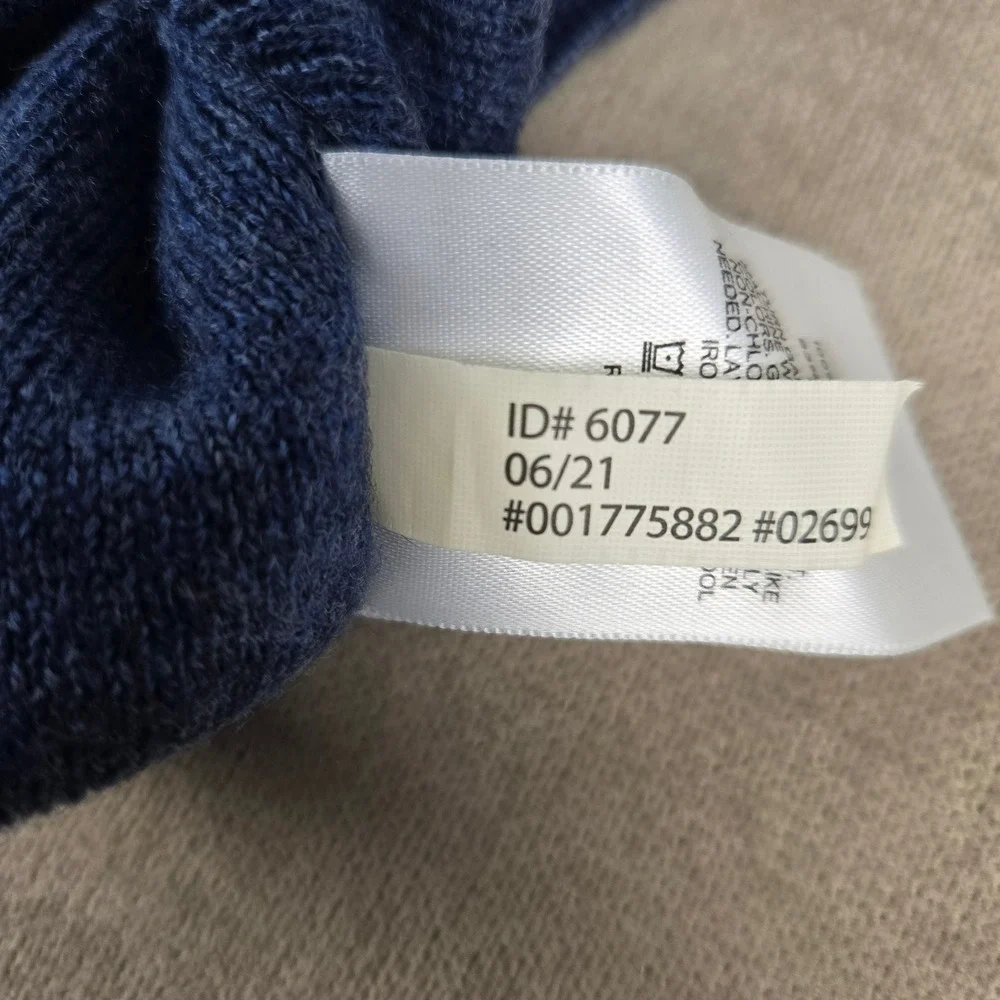 Express Mens Blue 100% Merino Wool Crew Neck Sweater ID 6077 Size M